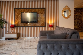 Airport Corner Hotel,,3 star