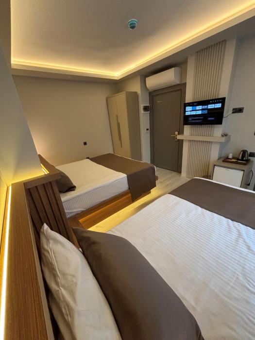 airport corner hotel