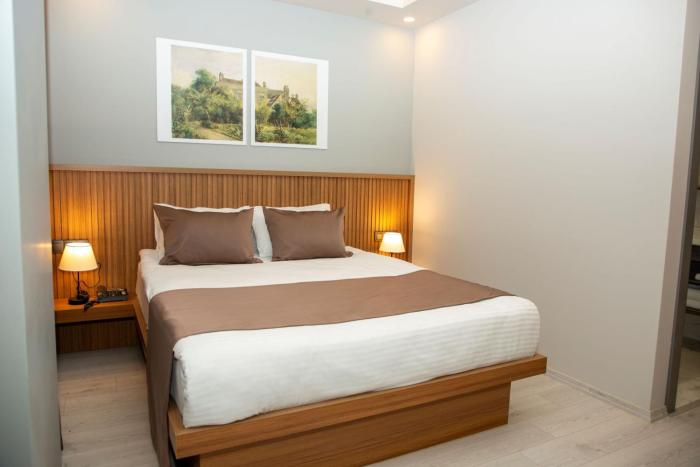 airport corner hotel