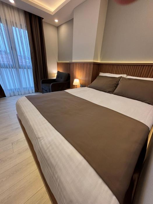 airport corner hotel