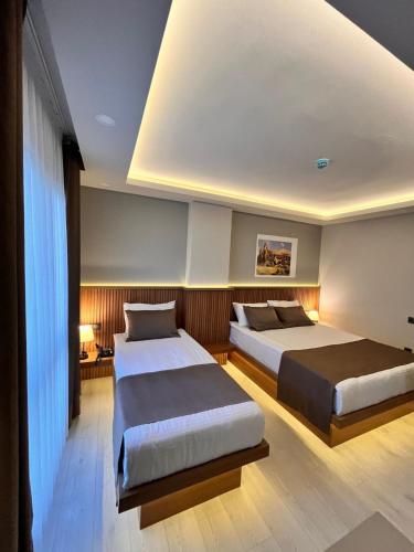 airport corner hotel