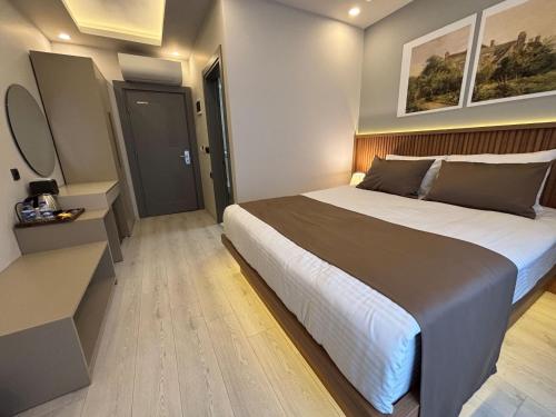 airport corner hotel