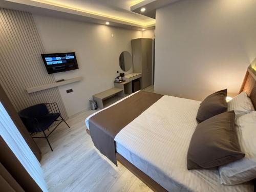 airport corner hotel