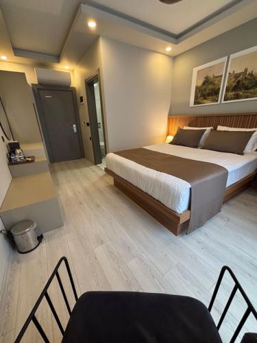 airport corner hotel