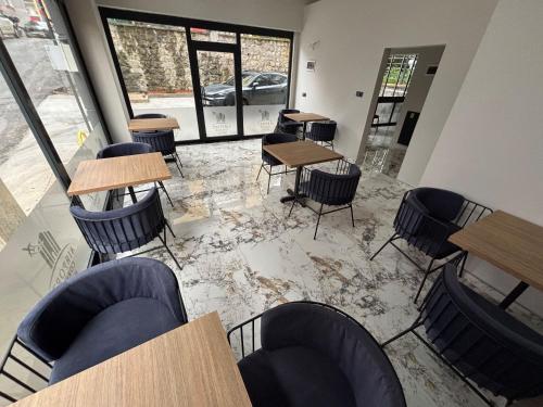 airport corner hotel