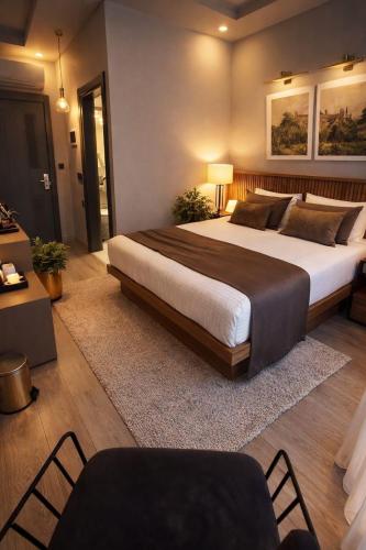 airport corner hotel