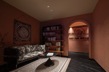 dujiangyan private hot spring villa