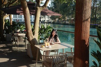 dujiangyan private hot spring villa