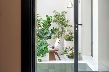 and u designer homestay