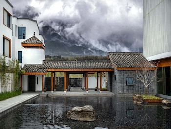 Tan She Tang Quan Resort Hotel-Huangshan,,5 star