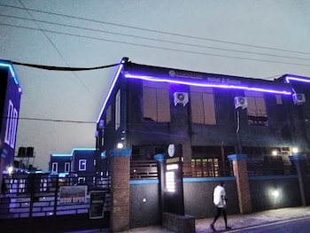 kingsamystar hotel and suites