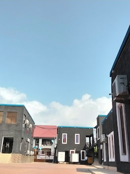 kingsamystar hotel and suites