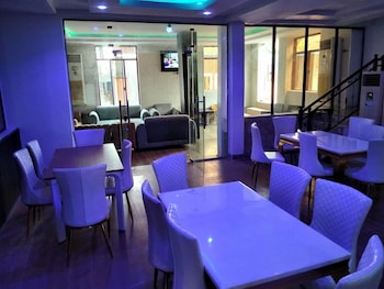 Kingsamystar Hotel And Suites,,4 star