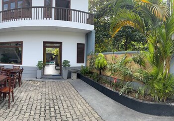 eros hotels green house