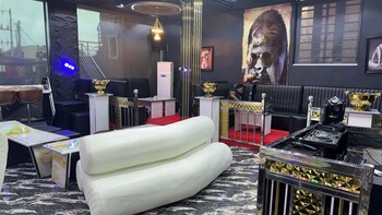 next level hotel and suites