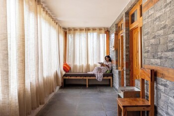 huts and hunters cottage manali