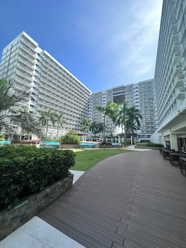 mall of shell residences staycation