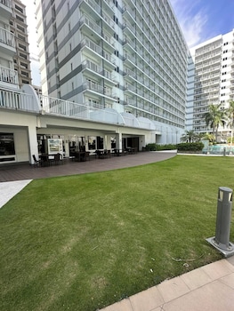 mall of shell residences staycation