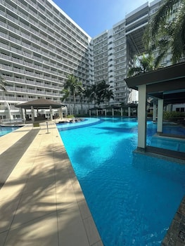 mall of shell residences staycation