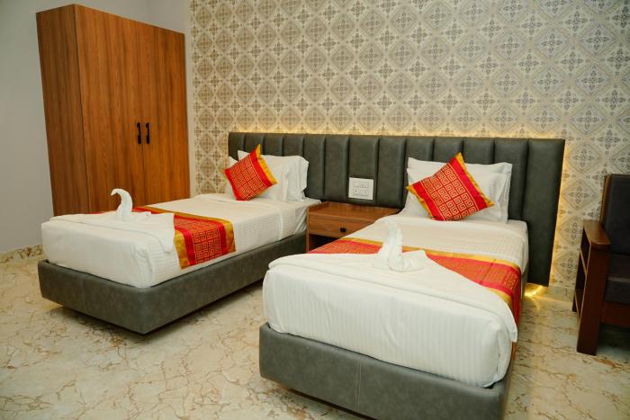aaryavarth suites 46