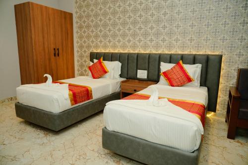 aaryavarth suites 46