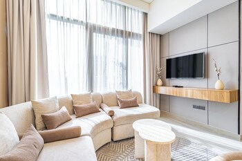 Superhost Modern 1Br In Azizi Riviera,,5 star