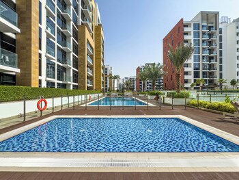 superhost modern 1br in azizi riviera