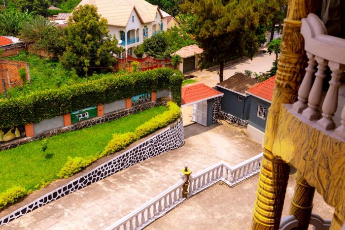 kivu go lax resort