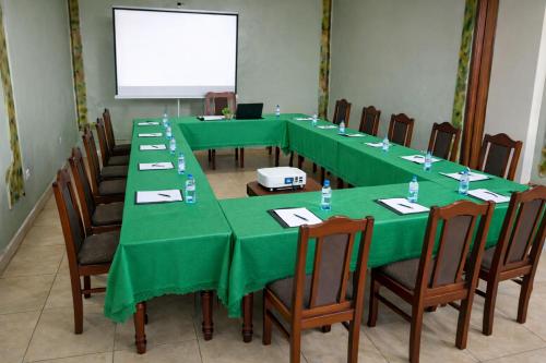 kivu go lax resort