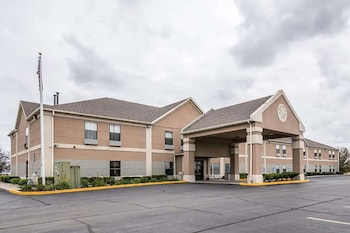 relax inn and suites