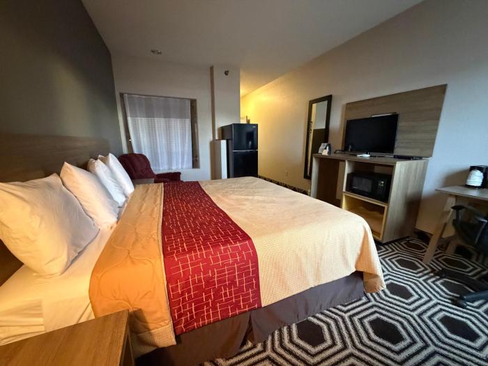 relax inn and suites