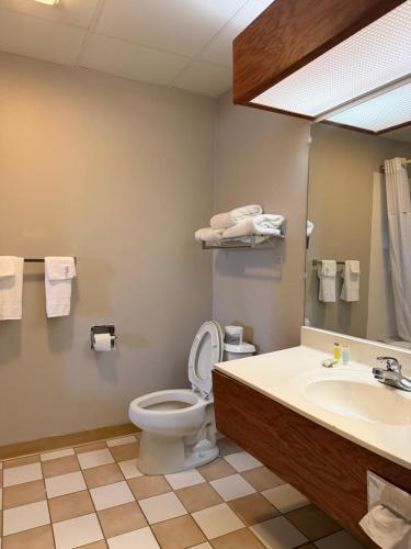 relax inn and suites