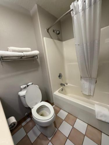 relax inn and suites