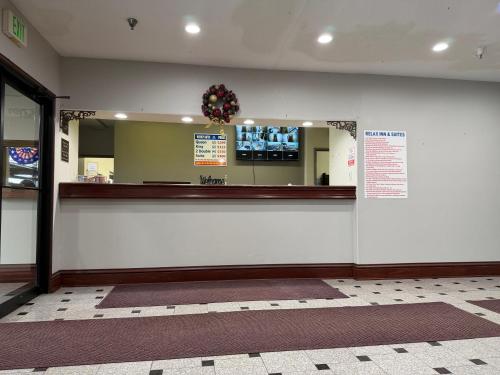 relax inn and suites