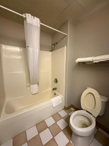 relax inn and suites