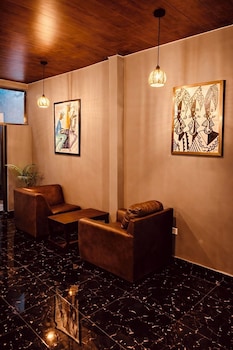 tris estates hotel and suites