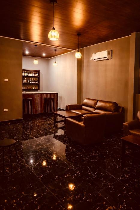tris estates hotel and suites