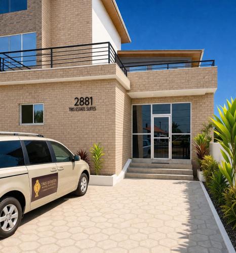 tris estates hotel and suites