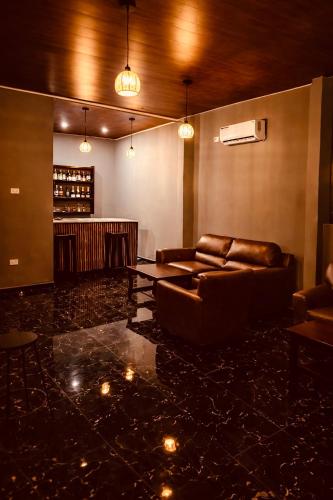 tris estates hotel and suites