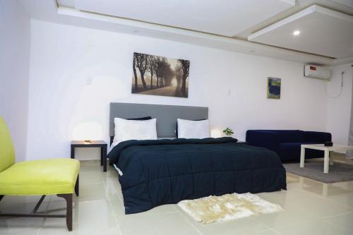 tris estates hotel and suites