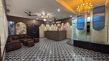 hotel aana inn gold