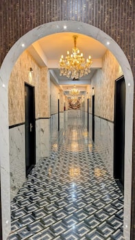 hotel aana inn gold