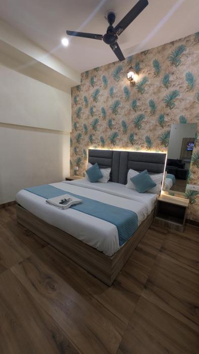 hotel aana inn gold