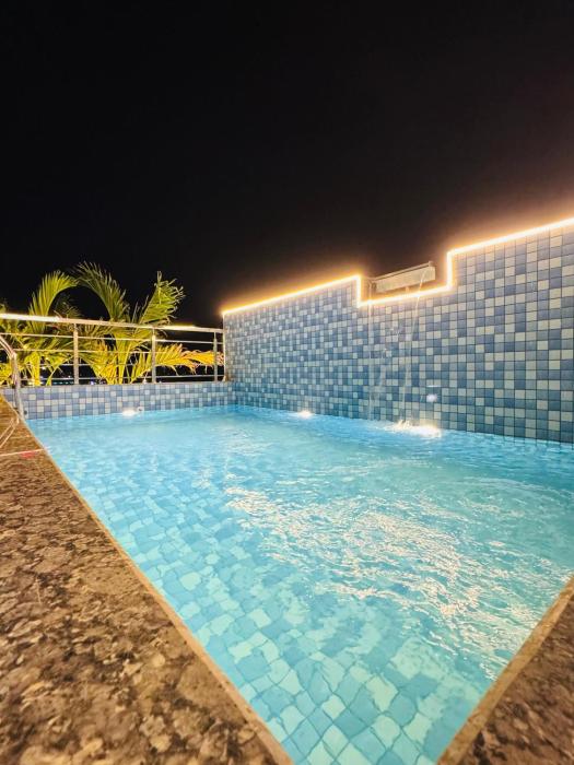 hotel aana inn gold