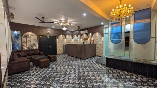 hotel aana inn gold