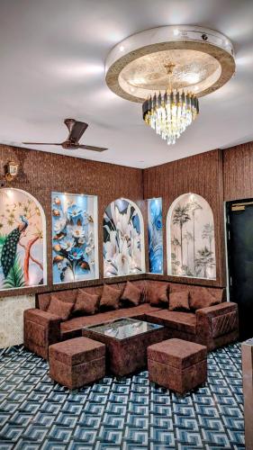 hotel aana inn gold