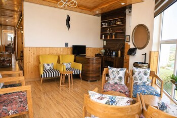 Hotel Amadeus,,2 star