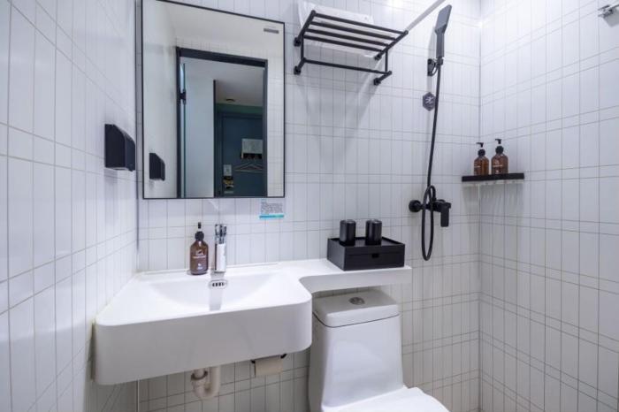yibai hotel beijing wukesong yuquanlu subway station branch