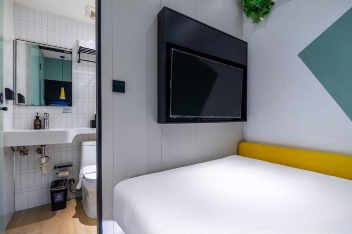 yibai hotel beijing wukesong yuquanlu subway station branch