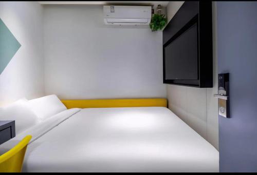 yibai hotel beijing wukesong yuquanlu subway station branch